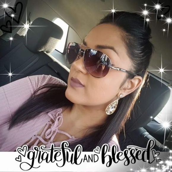 Meet your Posher, Alia - Picture 1 of 1